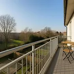 2 Bed Apartment With Balcony In Wembley